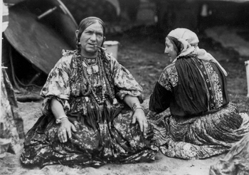 Gypsywomen1