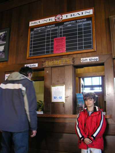 Skunk train schedule