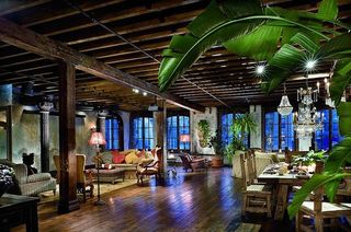 4ae7003f52c13433_Arch_Digest_Gerard_Butler_2.preview