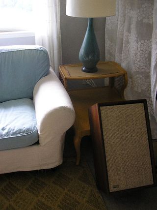 A pair of speakers (7)